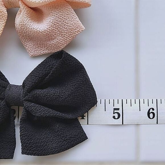 Lot of 2 | Crêpe blush & black bow hair clip set - Picture 4 of 7